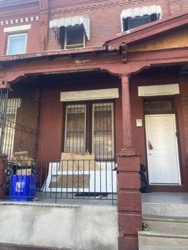 Main picture of 3142 N Franklin St