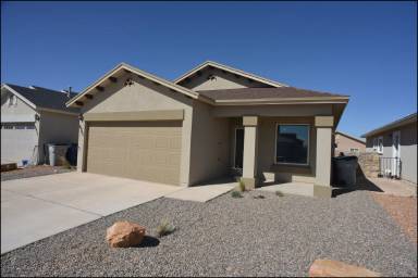 Main picture of 4944 Joe Castillo St