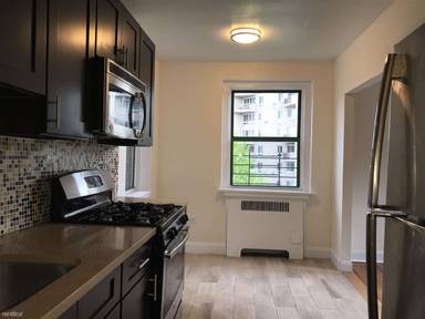 Main picture of 47 Main St