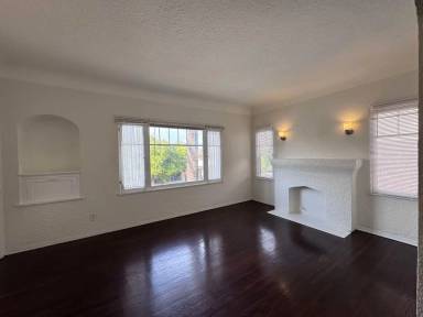 Main picture of 416 W Burnett St