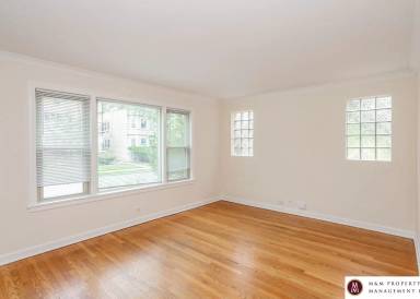 Main picture of 400 N Marion St