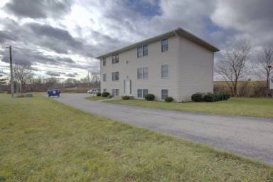Main picture of 715 Hillside Dr