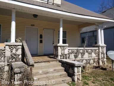 Main picture of 829 W Pershing St