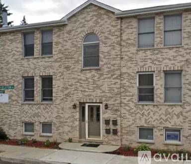 Main picture of 5800 N Elston Ave