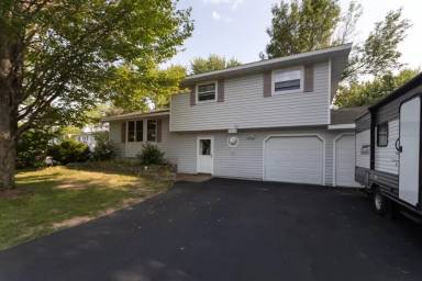 Main picture of 2913 Park Ridge Dr