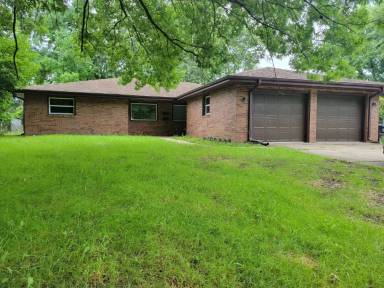 Main picture of 1906 E Hazel Dell Rd