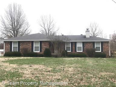 Main picture of 903 Maple Hill Rd