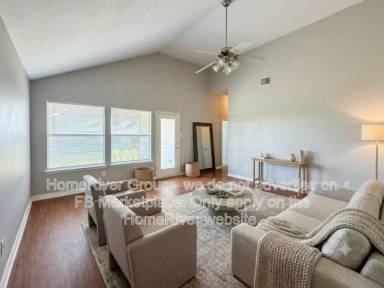 Main picture of 313 Charleston Dr