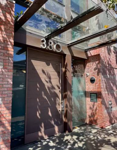 Main picture of 380 10th St