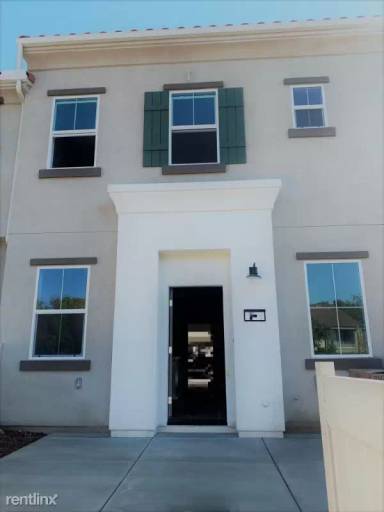 Main picture of 131 Avenida Chapala