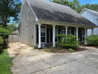 Main picture of 964 Wildwood Ave