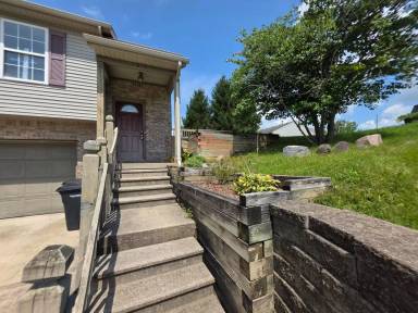 Main picture of 3619 Thornhill Cir W