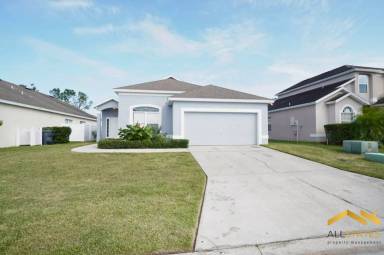 Main picture of 413 Corvina Dr