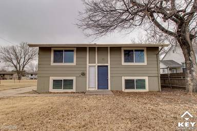 Main picture of 1127 N Richmond Ave