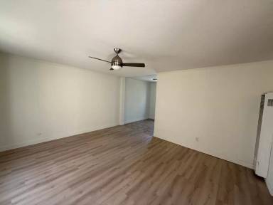 Main picture of 84 Oak St