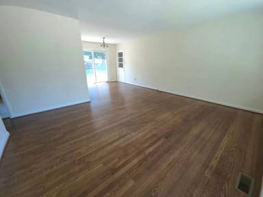 Main picture of 87 Kendall Dr
