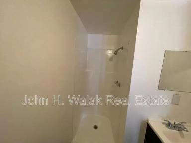 Main picture of 663 E Market St