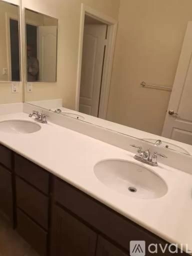 Main picture of 2304 Journey St