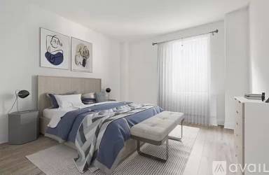 Main picture of 70 W 36th St
