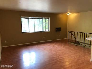 Main picture of 1001 Strachan Dr