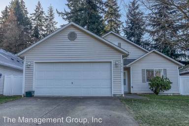 Main picture of 9913 NE 65th St