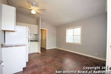 Main picture of 909 Alametos