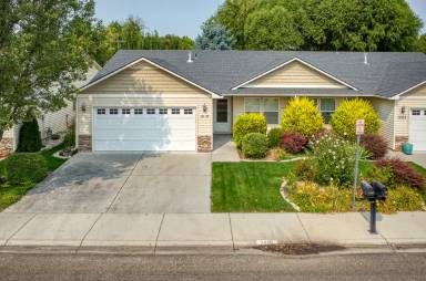 Main picture of 1410 E Willowbrook Ct