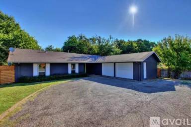 Main picture of 3208 Northeast Dr
