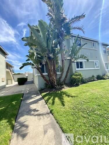 Main picture of 910 E Imperial Ave