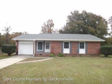 Main picture of 204 Sterling Rd