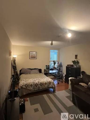 Main picture of 1388 Page St
