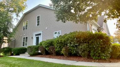 Main picture of 12 Bluebird Dr
