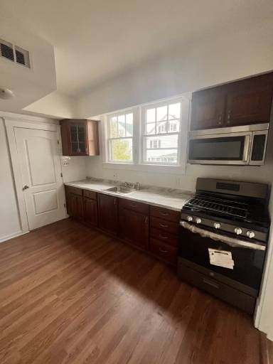 Main picture of 245 E Northampton St