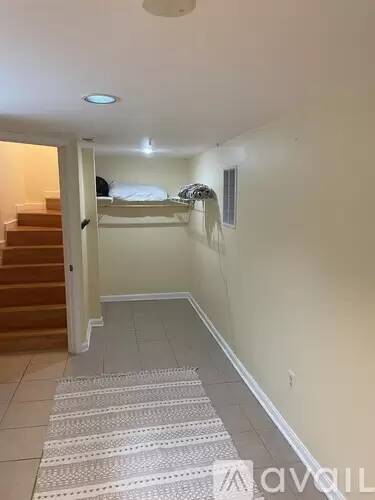 Main picture of 100 S Roosevelt St