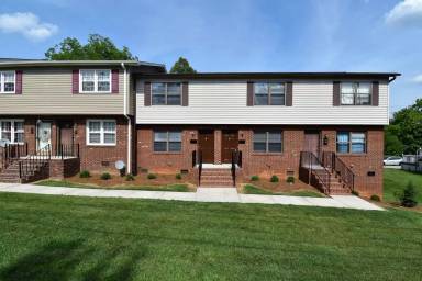 Main picture of 103 Fisher Ferry St