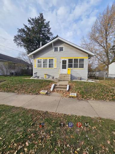 Main picture of 819 Fairview Ave
