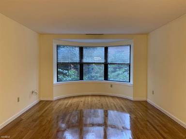 Main picture of 100 Jersey St