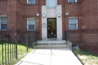 Main picture of 1800 28th Pl SE