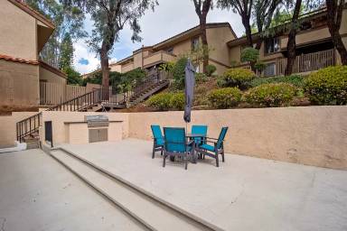 Main picture of St. Charles Oaks Apartments