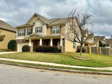 Main picture of 417 Ivy Chase Loop