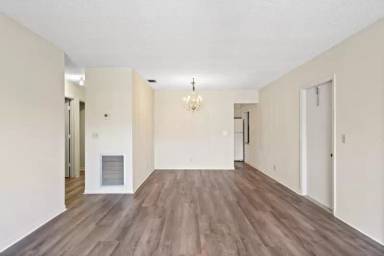 Main picture of 1904 Palmland Dr