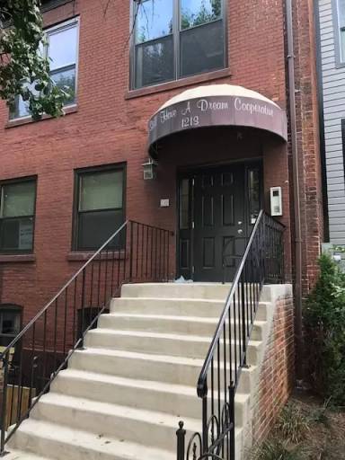 Main picture of 1213 10th St NW