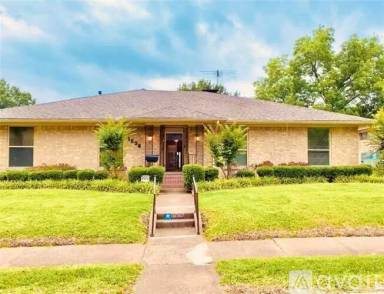 Main picture of 1506 Lexington Dr
