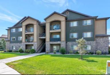 Main picture of 203 E Jordan Ridge Blvd