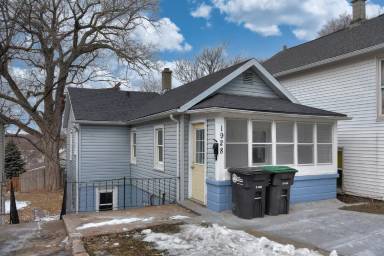 Main picture of 1928 S 17th St