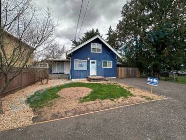 Main picture of 6809 SE Drew St