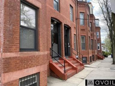 Main picture of 83 Perkins St