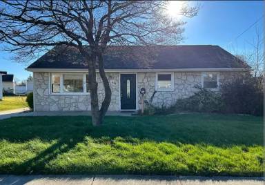 Main picture of 444 Colonial Rd