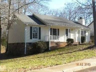 Main picture of 7 Chinaberry Ln