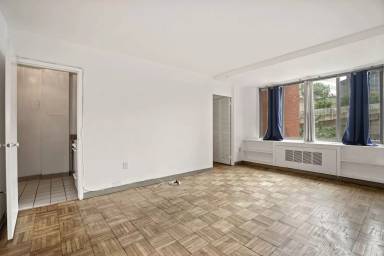 Main picture of River Place North